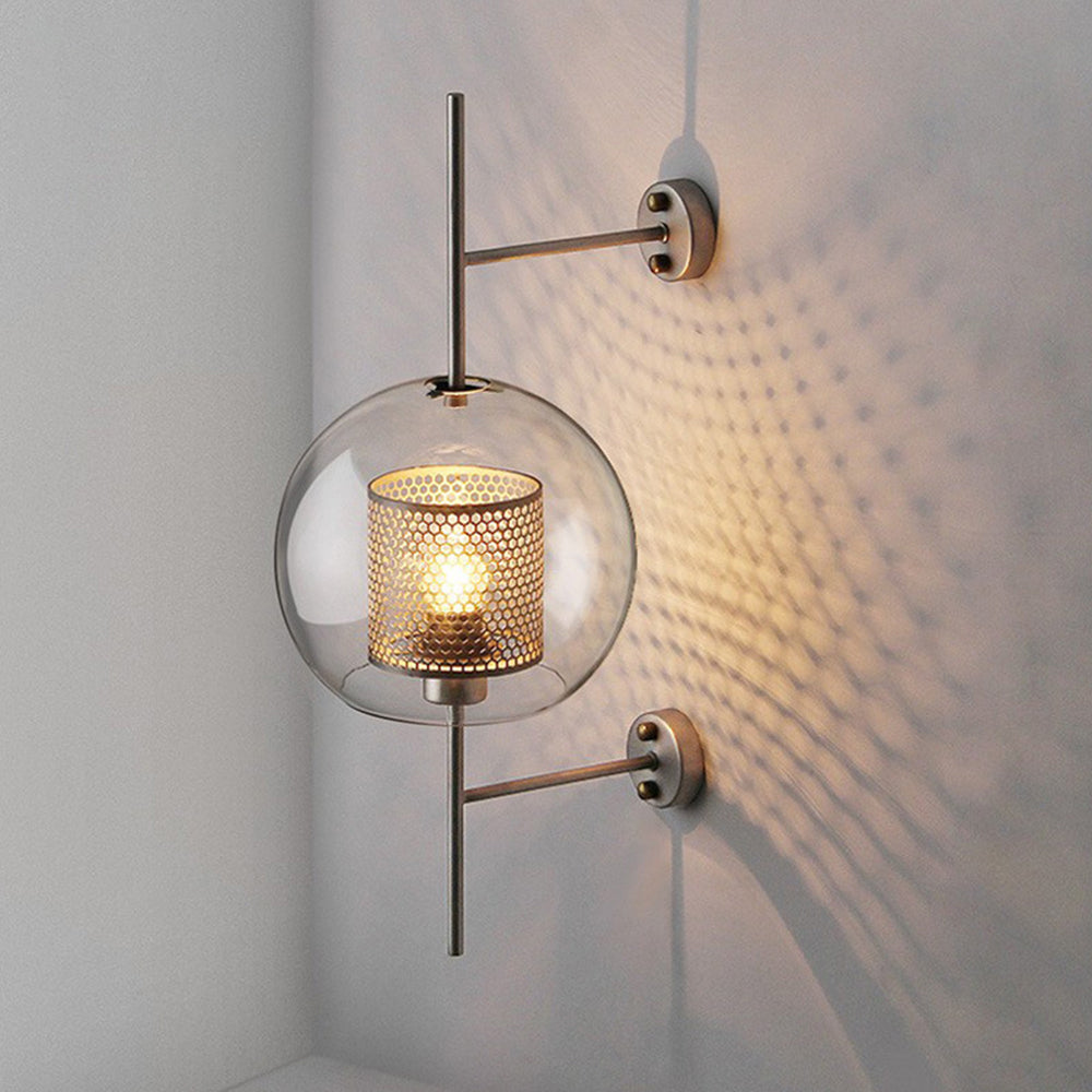 Atria: Aplique de Pared Geométrico Industrial de Metal y Vidrio – Cobre/Plateado