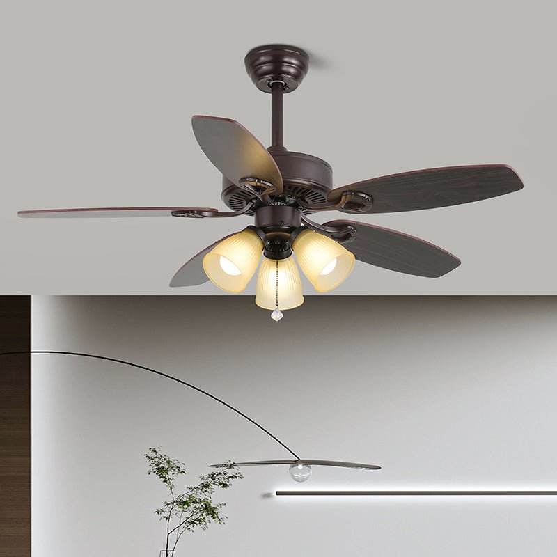 Ventilador de techo con luz Ambela en un comedor acogedor – imagen 4
