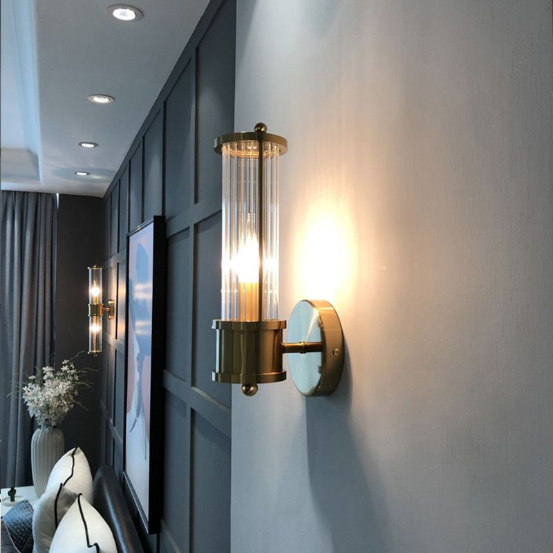 Cylis: Aplique de Pared Cilíndrico Moderno de Metal y Vidrio – Dorado