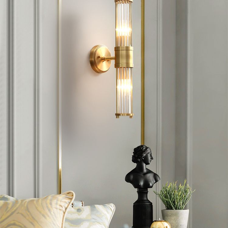 Cylis: Aplique de Pared Cilíndrico Moderno de Metal y Vidrio – Dorado