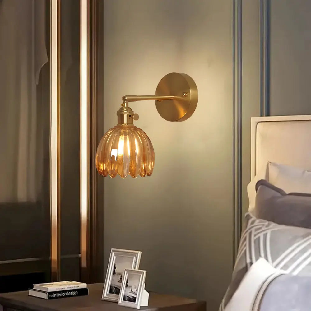 ForjaLuz- Lámpara de Pared Moderna con Toques de Oro