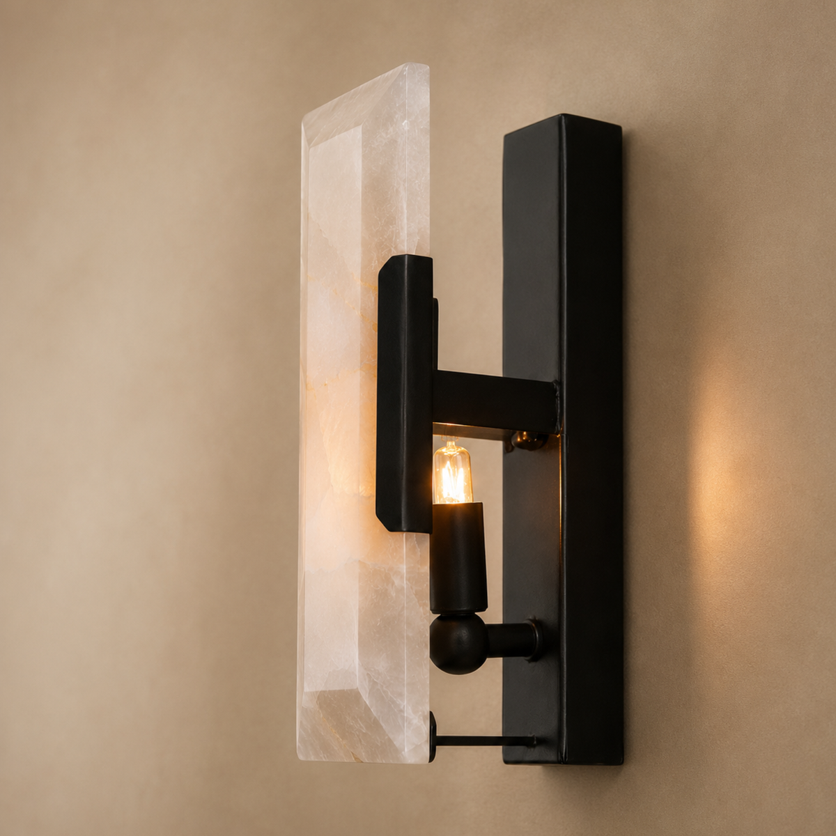 Aplique de pared de alabastro Vetalba – negro con bombilla E14 vista de perfil