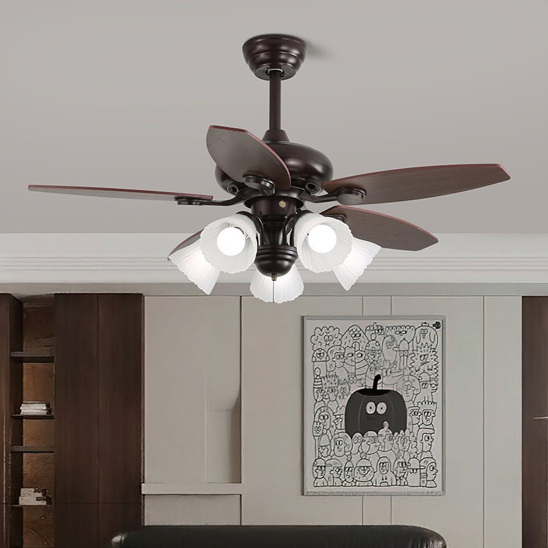 Ventilador de techo con luz Ambela en un comedor acogedor – imagen 7