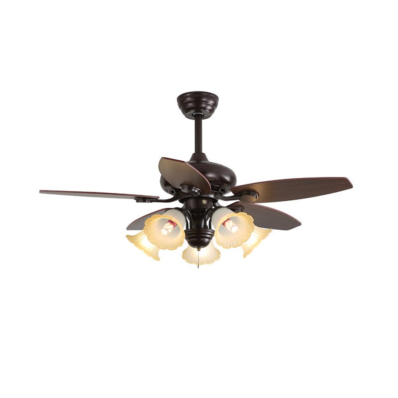Ventilador de techo con luz Ambela en un comedor acogedor – imagen 11