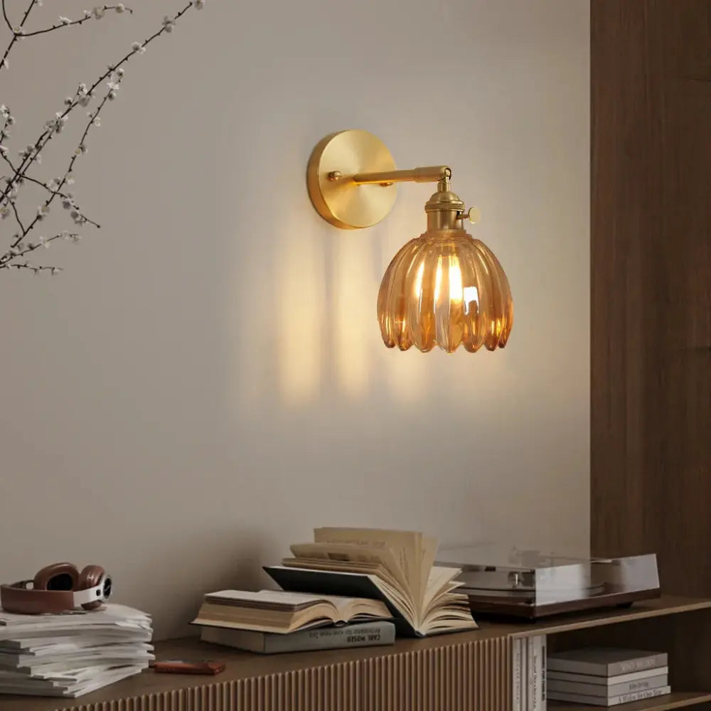 ForjaLuz- Lámpara de Pared Moderna con Toques de Oro