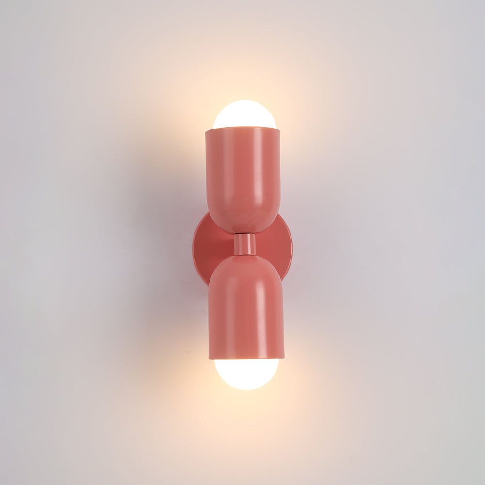 Aplique de pared de doble foco Bicora en un dormitorio colorido – imagen 7