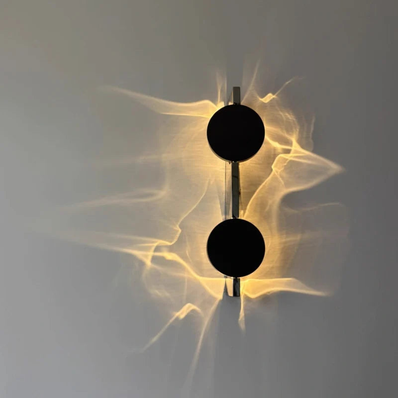 Aplique de pared LED de ondas Olaya en un salón moderno – imagen 15