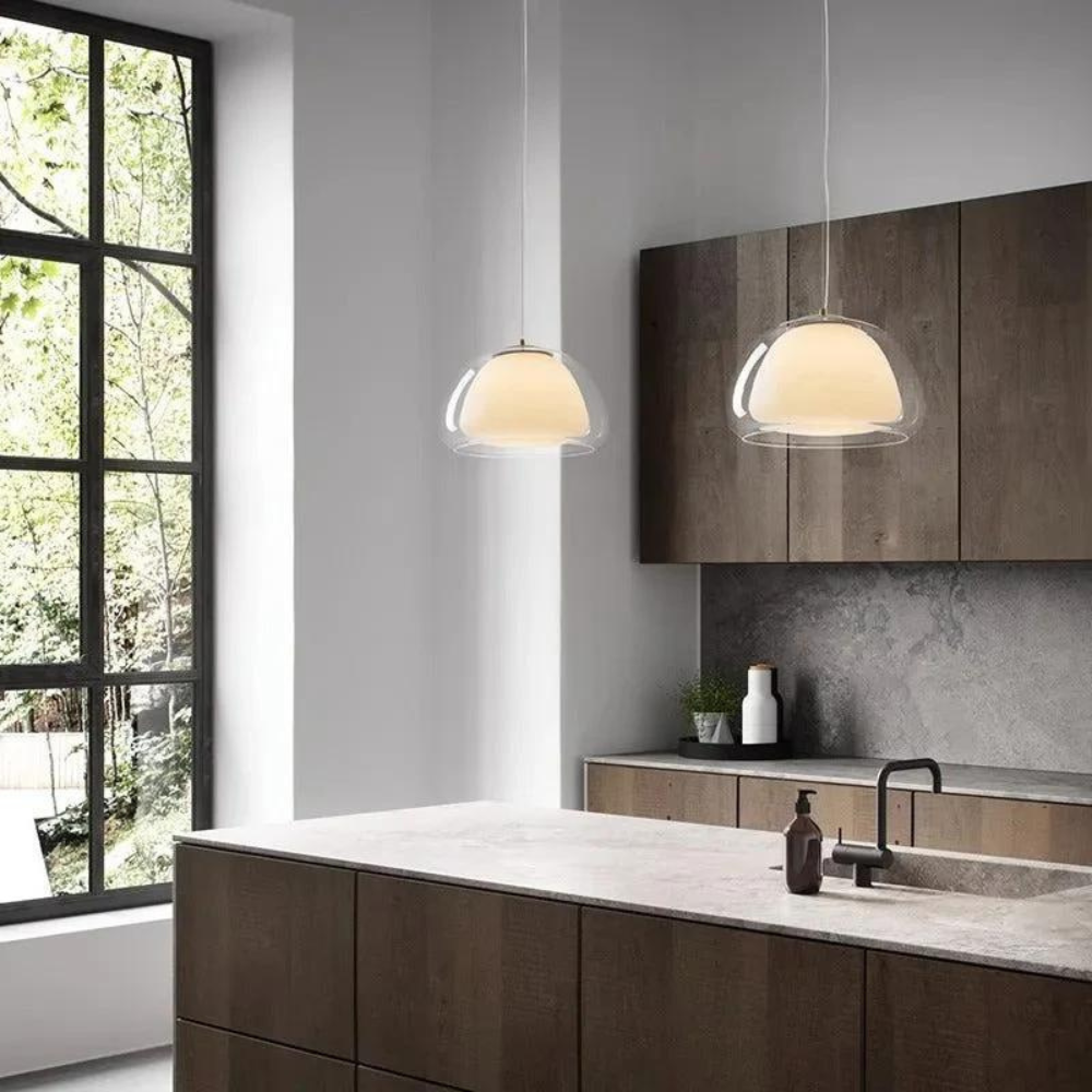 CúpulaLuz – Lámpara Colgante de Vidrio Elegante