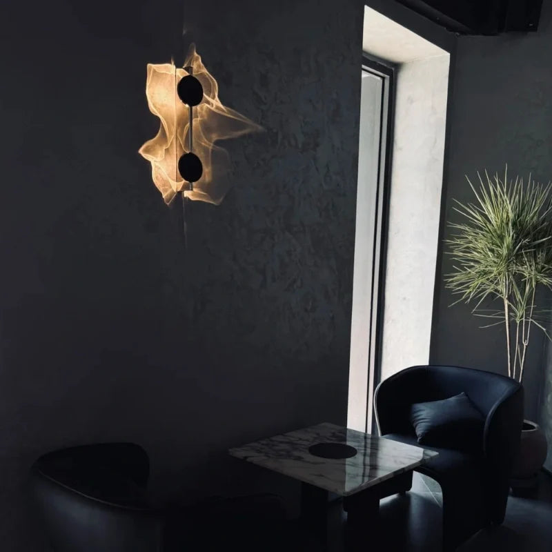 Aplique de pared LED de ondas Olaya en un salón moderno – imagen 8