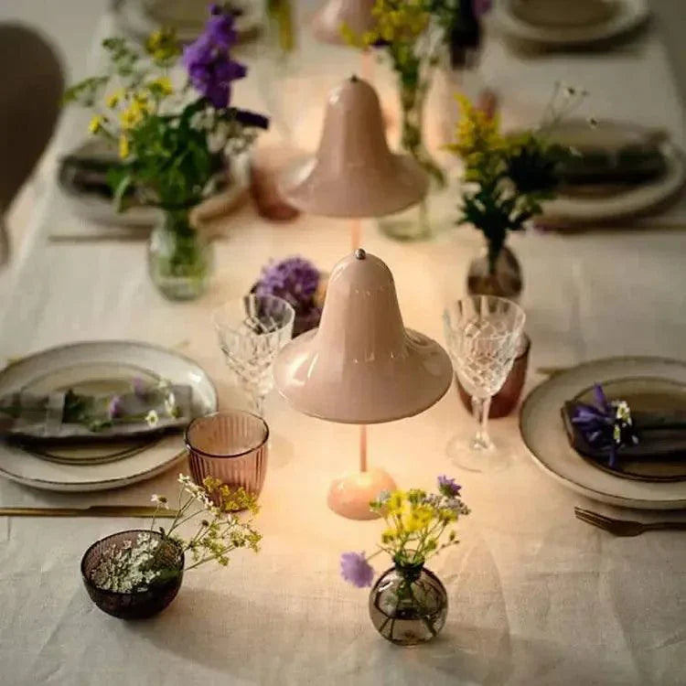 Luzetta - Lámpara de Mesa Recargable y Elegante