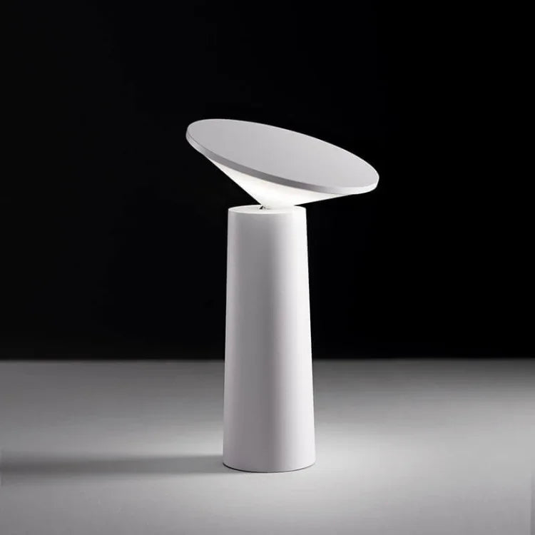 LumenFlex - Lámpara de Mesa LED con Brazo Ajustable y Moderno