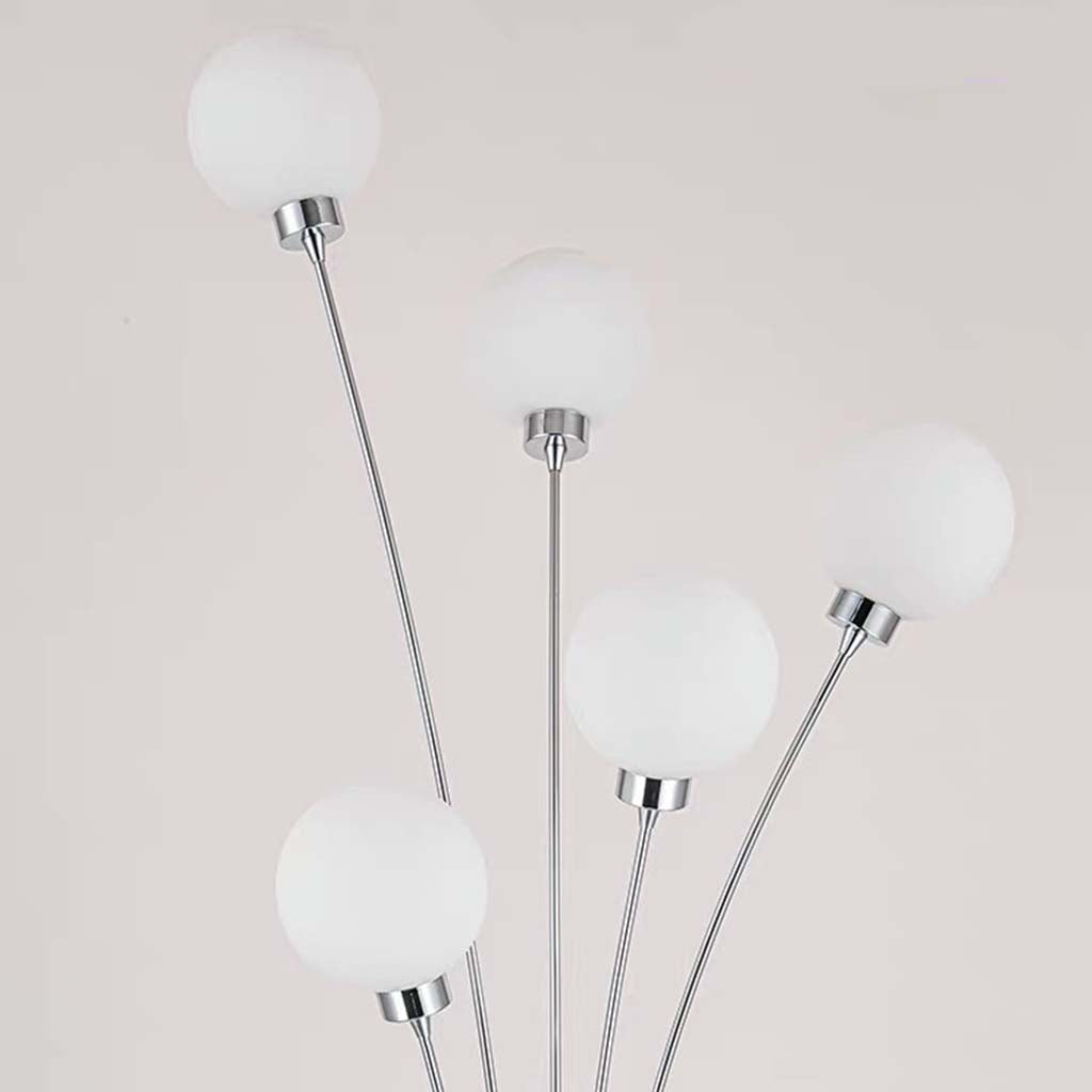 Lámpara de pie con globos de cristal Ramillo – detalle de los globos de cristal