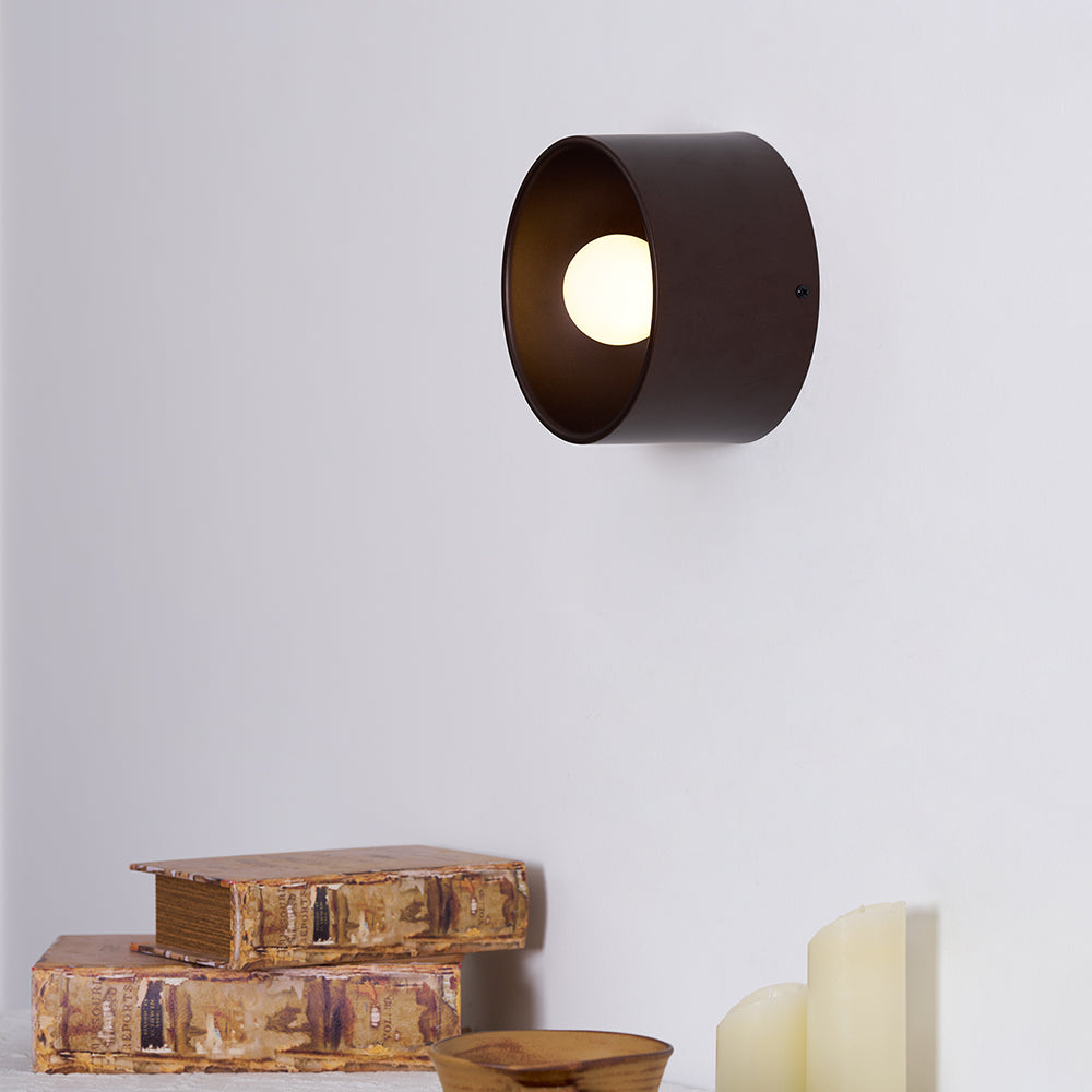 Aplique de pared mini Mokala en un dormitorio acogedor – imagen 10