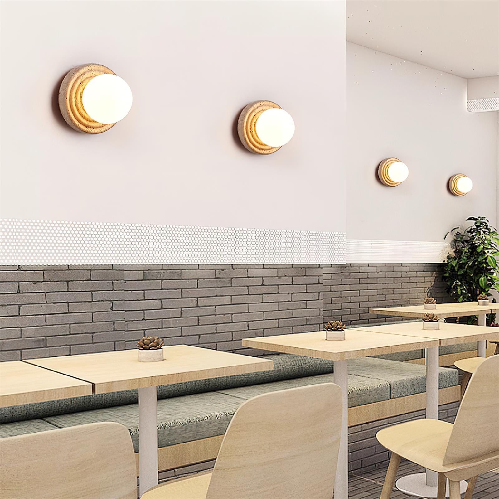 Aplique de Pared Minimalista Redondo de Travertino con Esfera de Vidrio Opalino 3