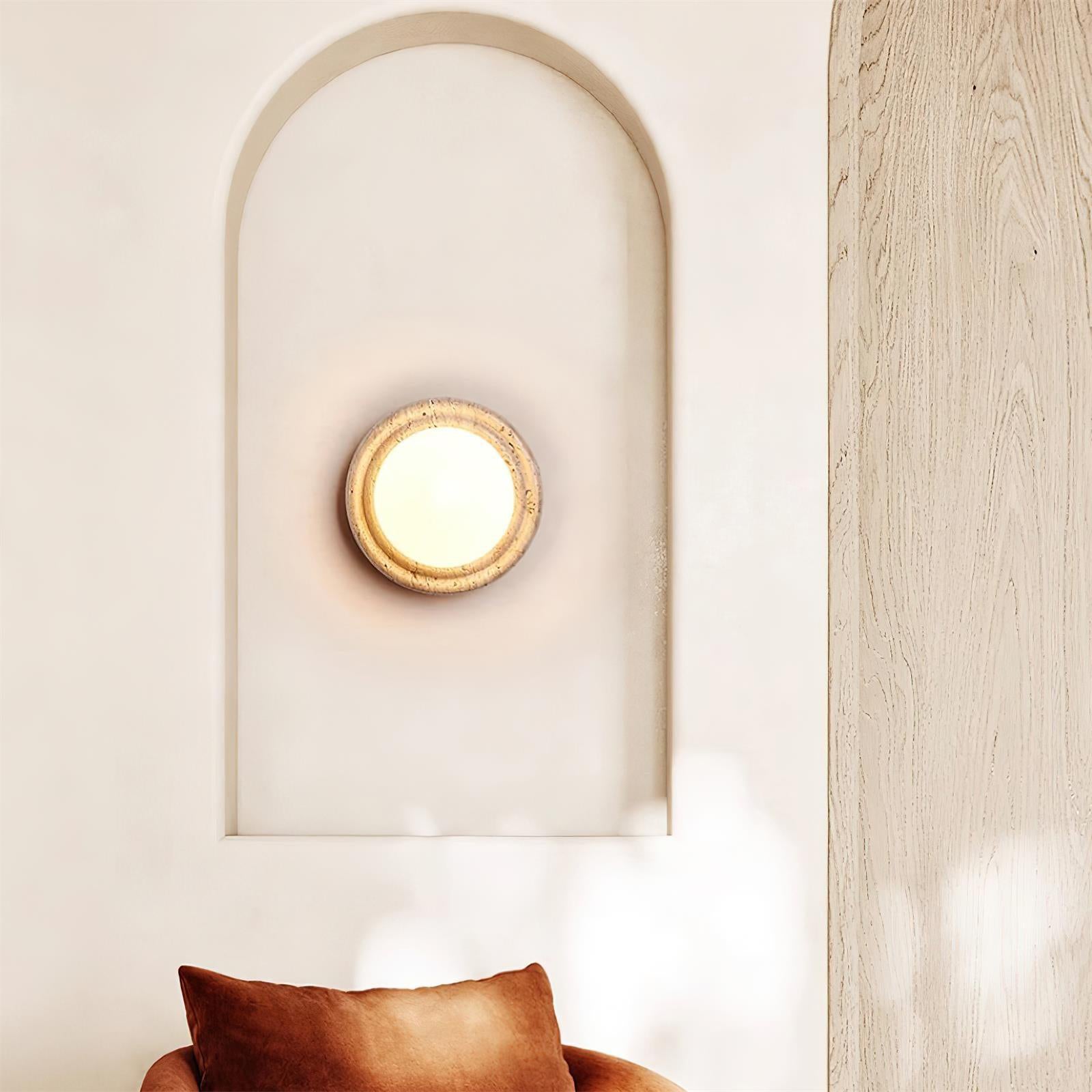 Aplique de Pared Minimalista Redondo de Travertino con Esfera de Vidrio Opalino 6