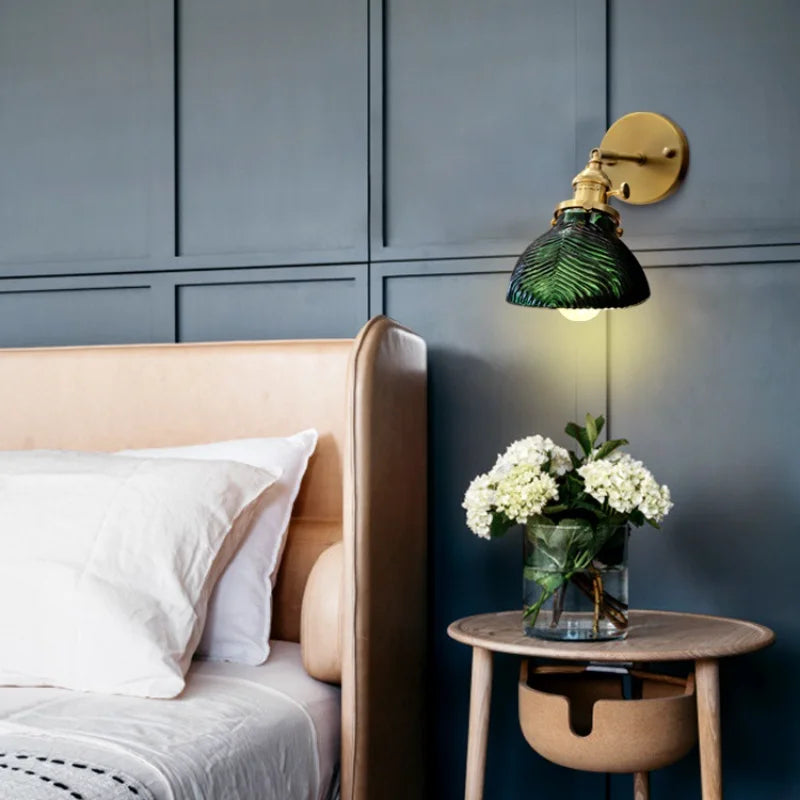 Aplique de Pared Vintage con Diseño Antiguo y Luz Cálida – Elegancia Atemporal 2