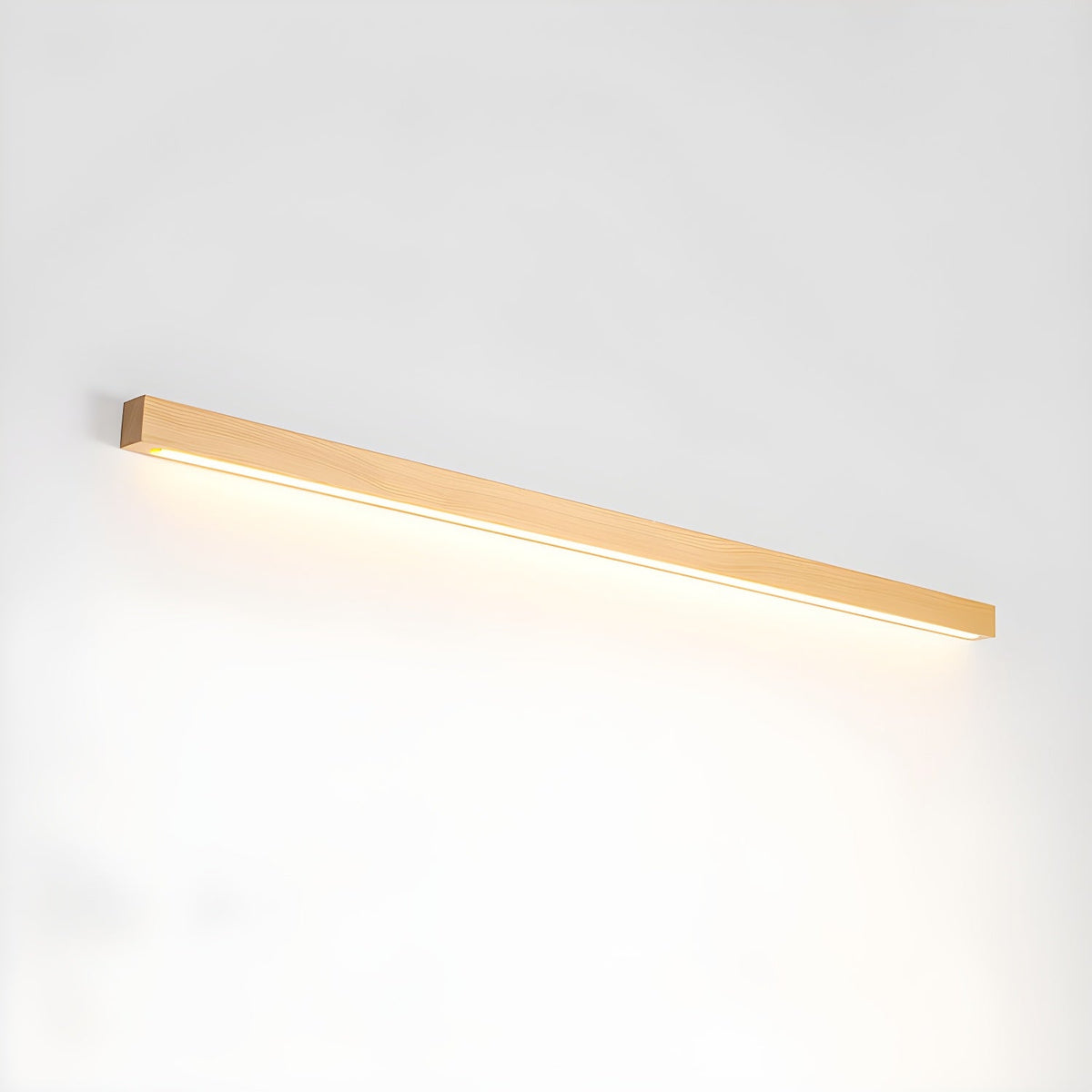 Aplique de pared lineal de madera Abetia sobre un espejo de baño – imagen 31