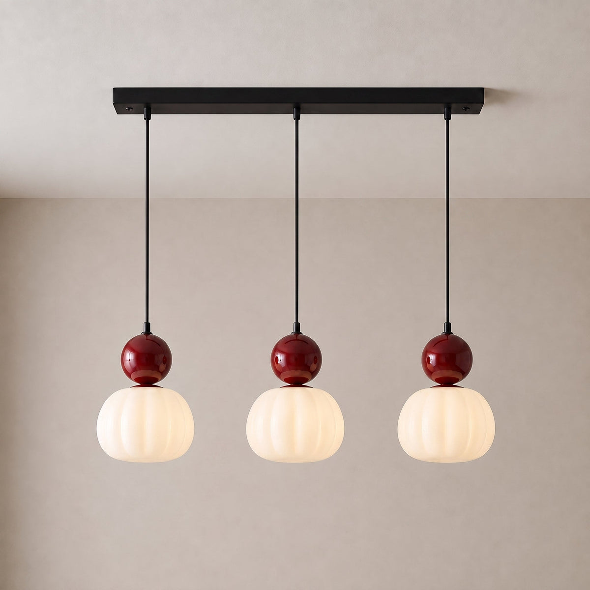 Lámpara colgante art déco Decoria – 3 luces en línea, rojo