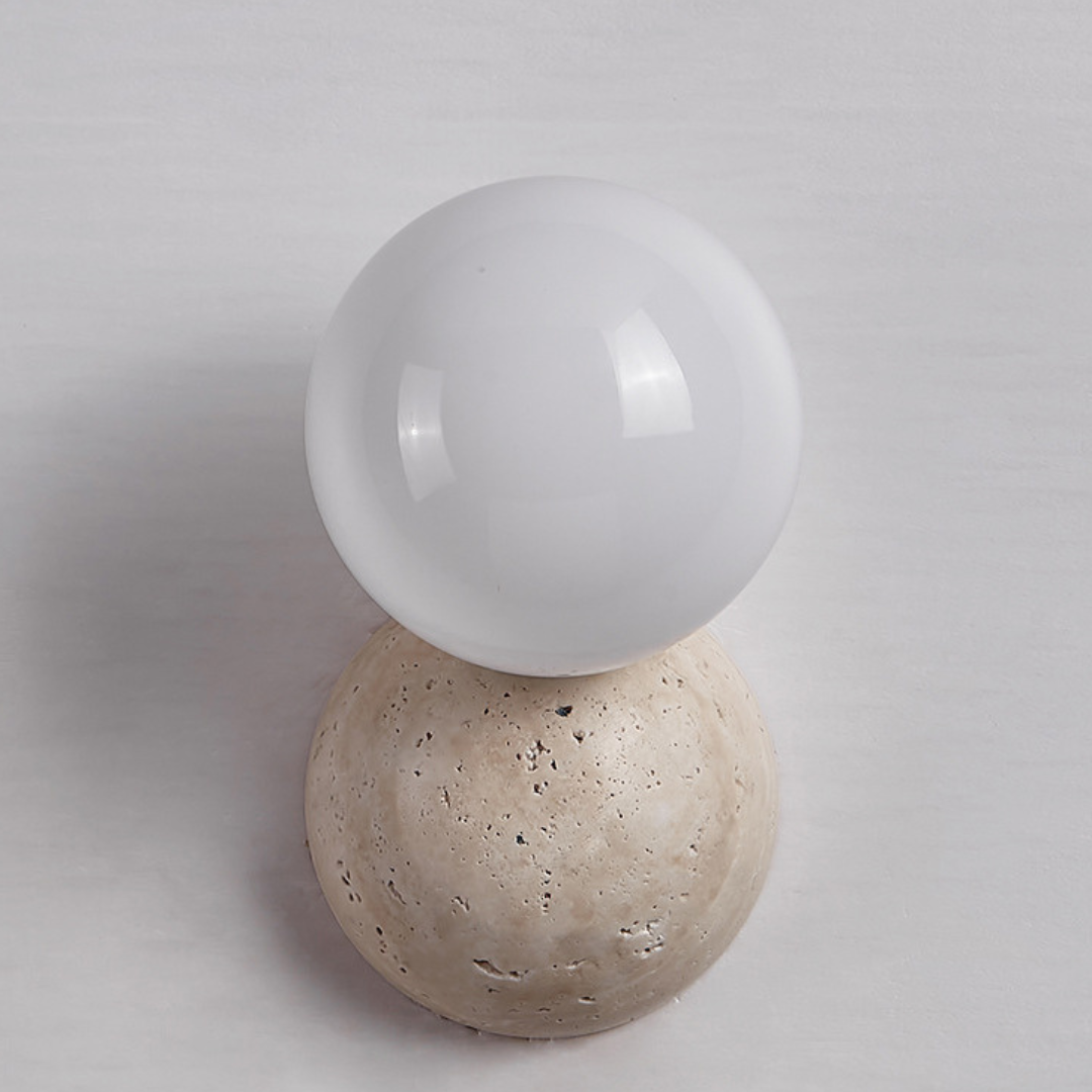 Travéa - Aplique de Pared de Travertino Natural con Globo de Cristal Iluminación LED Minimalista Elegante