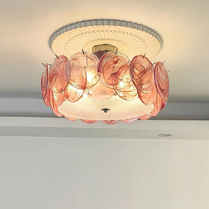 Lámpara de techo de discos de cristal Escamia en un dormitorio luminoso – imagen 10