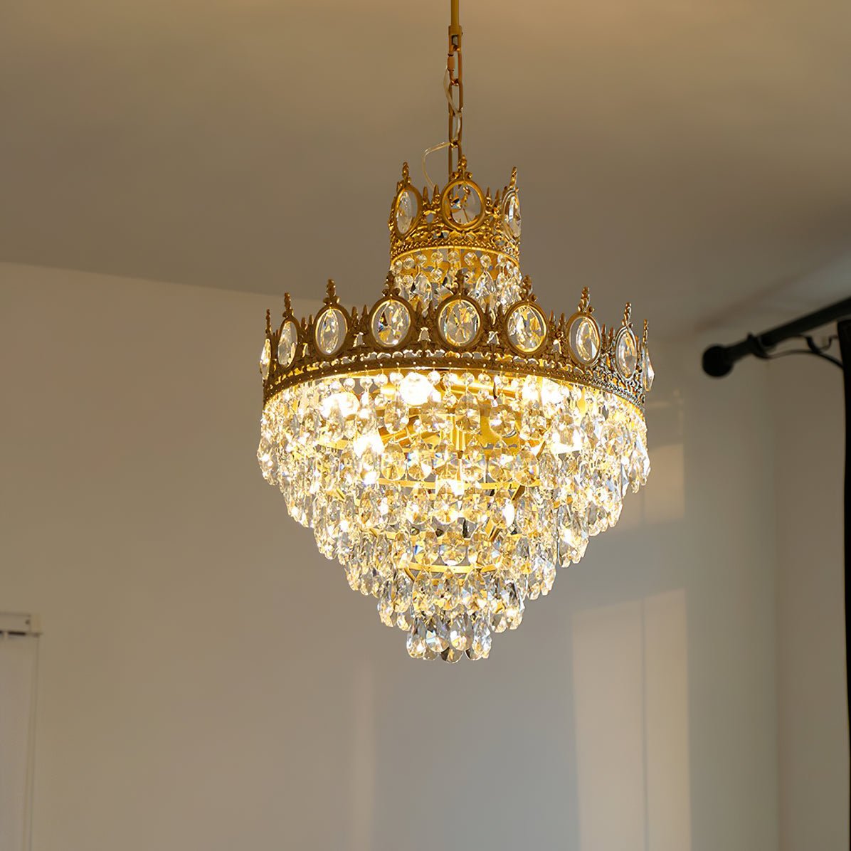 Candelabro de Cristal Vintage Hecho a Mano – Lámpara de Techo Elegante para Interiores 3