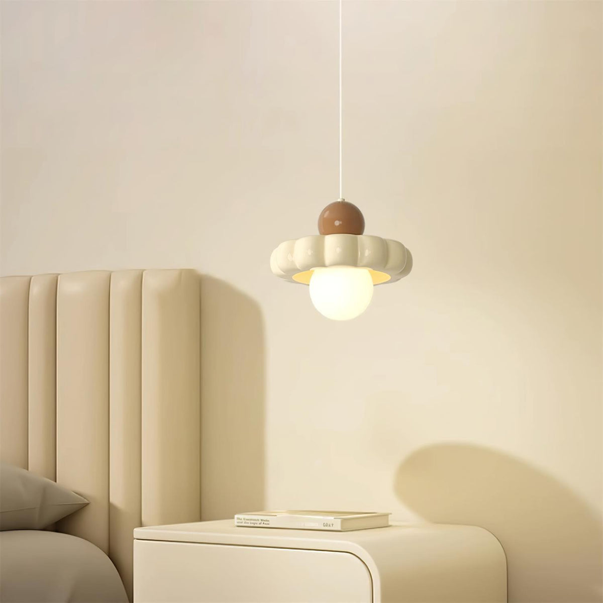 Mini lámpara colgante retro Vainela en una cocina luminosa – imagen 12