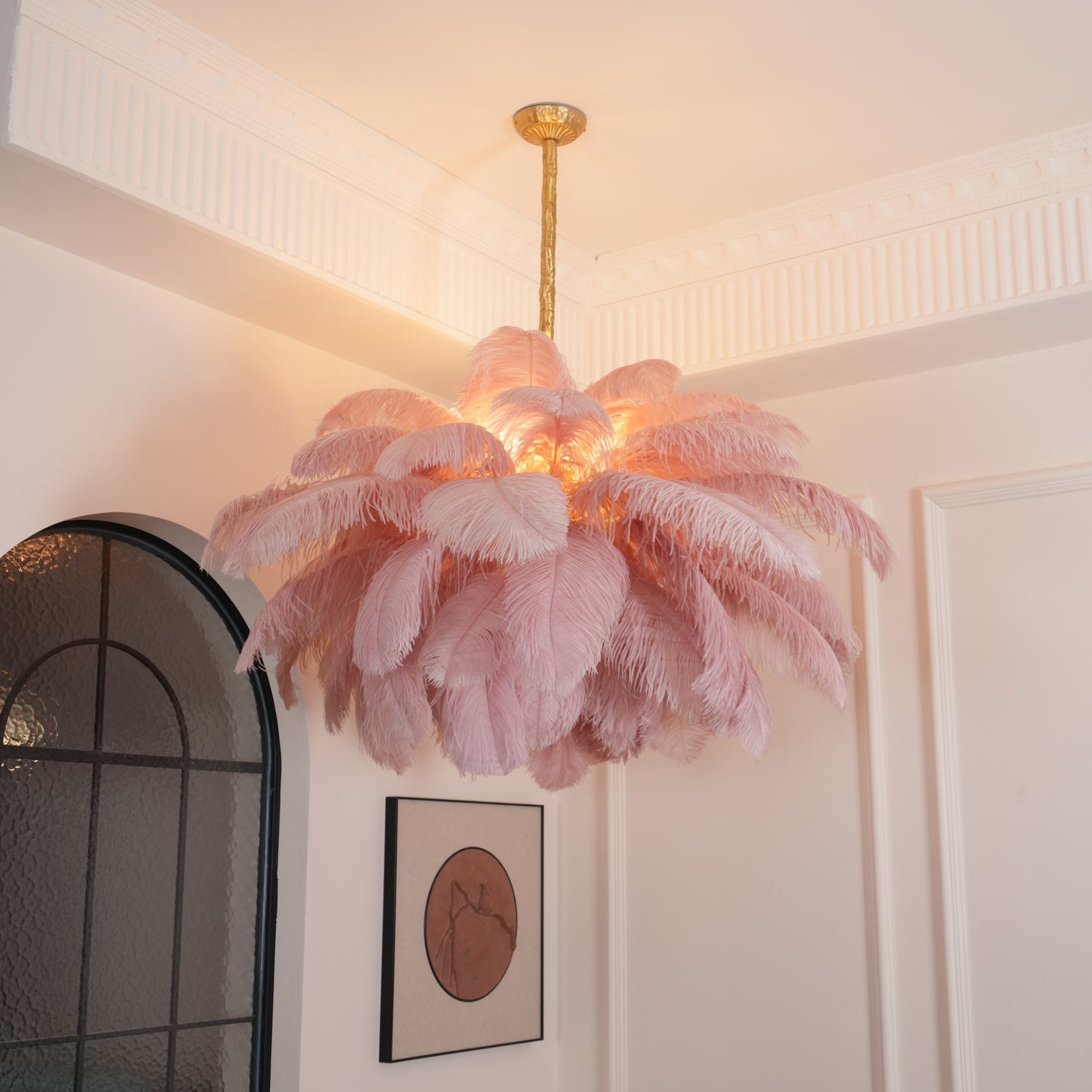 Chandeliers de Plumas de Avestruz Extra Grande con Base de Latón – Iluminación de Lujo 3