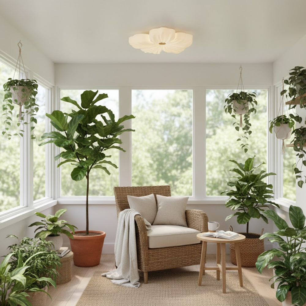 Lámpara de techo LED en forma de flor Petalina en un dormitorio luminoso – imagen 3