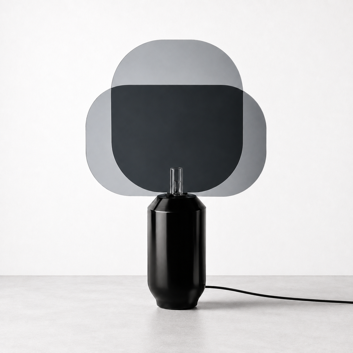 Nublara - Lámpara de Mesa Eclipse con Pantallas de Acrílico Ahumado