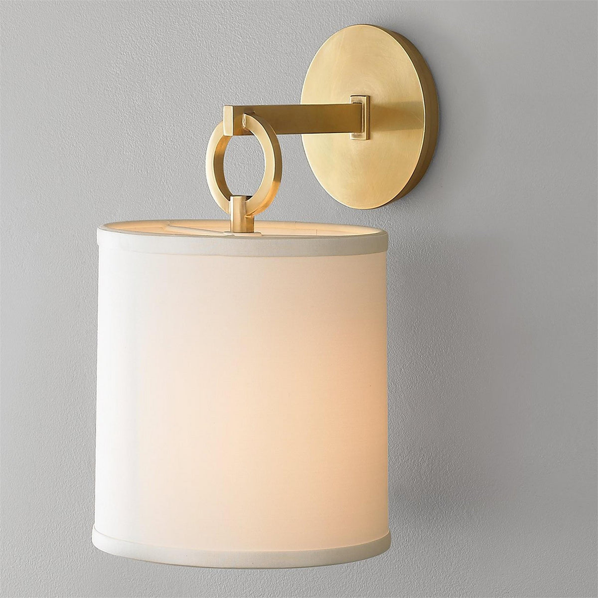 Aplique de pared con aro Circela junto a un cabecero – imagen 16