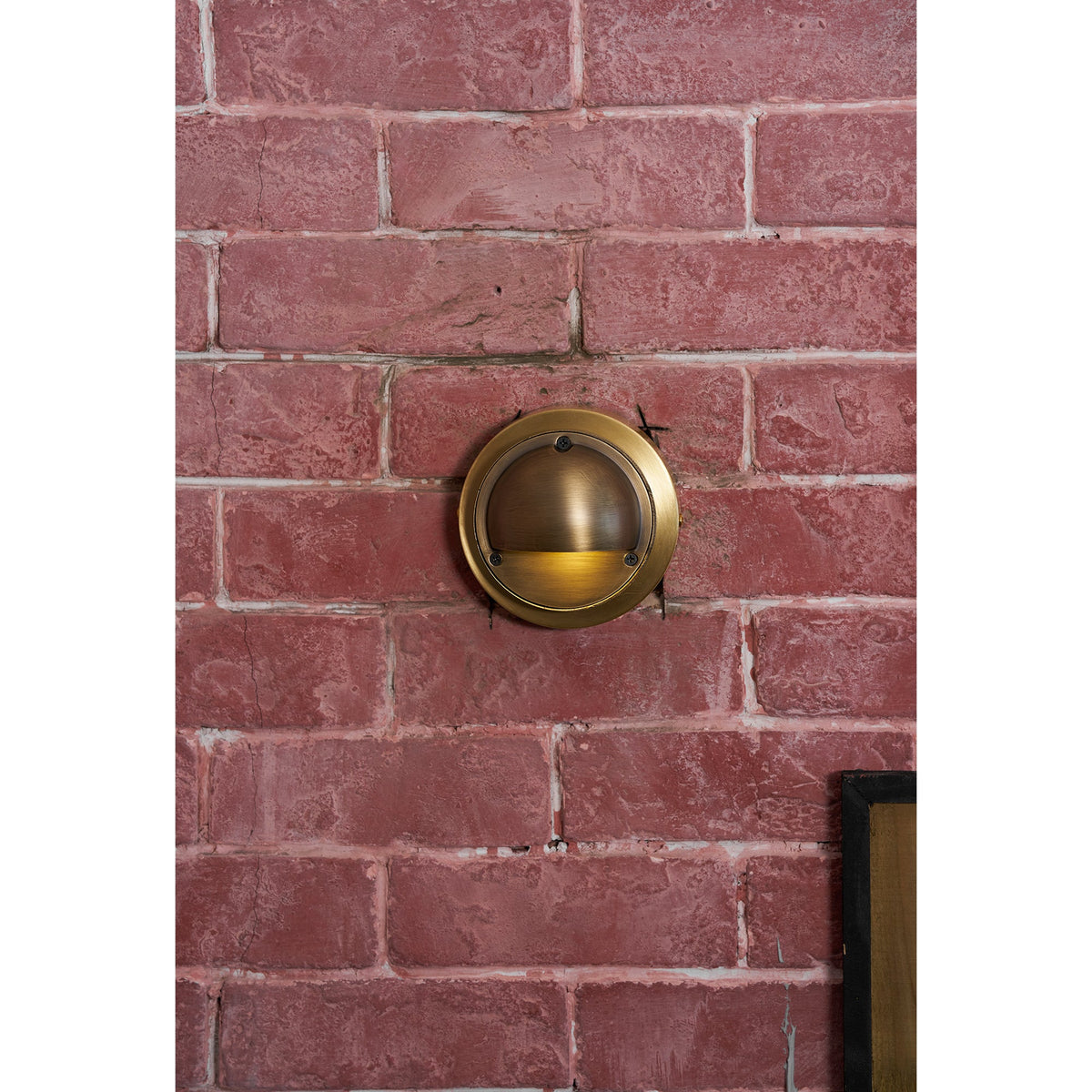 Aplique de pared exterior Salmara en un porche cubierto – imagen 20