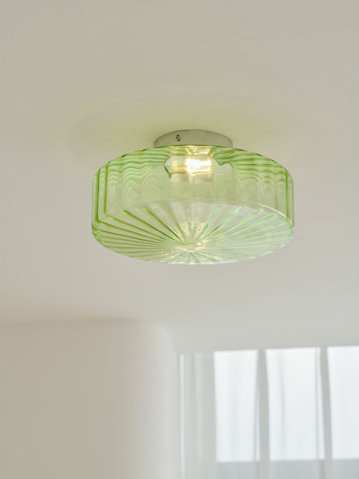 Plafón de cristal ondulado Ondalia en un recibidor acogedor – imagen 20
