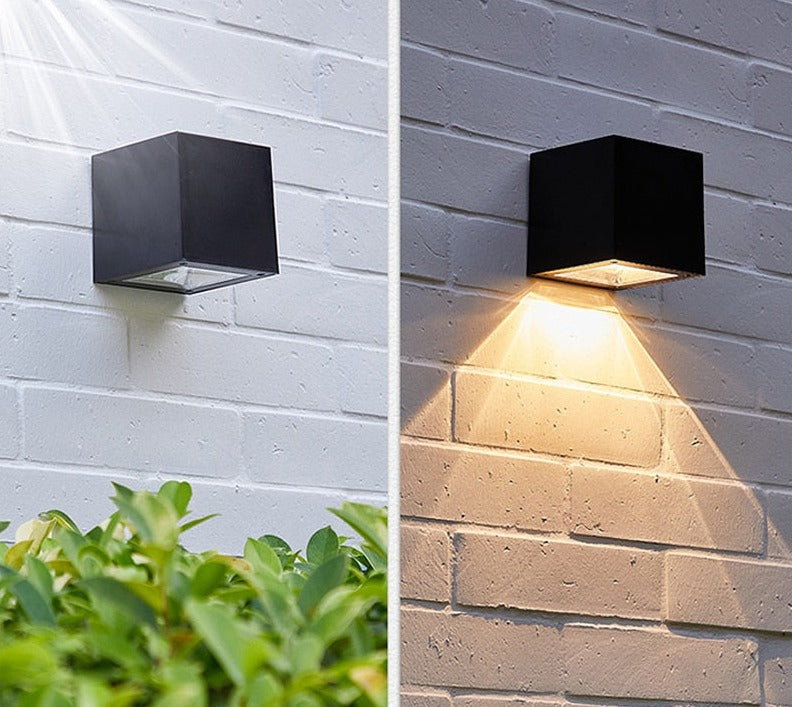 SolVéda - Lámpara Solar de Pared para Exteriores IP65