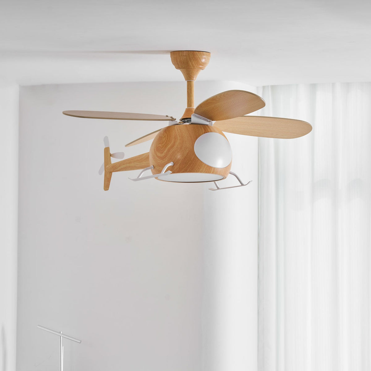 Ventilador de techo infantil con luz Vuelito en una habitación infantil – imagen 17