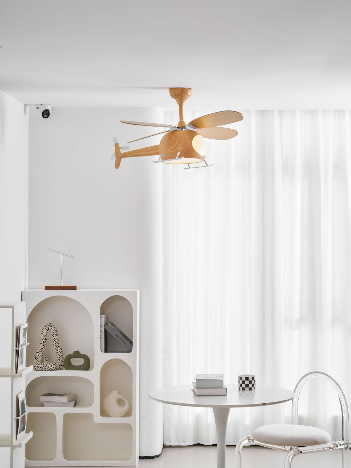 Ventilador de techo infantil con luz Vuelito en una habitación infantil – imagen 21