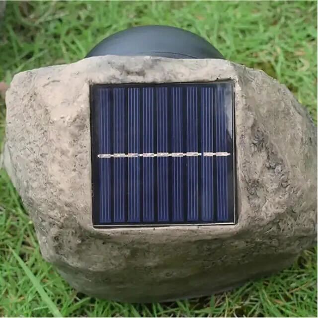 PiedraLuz Solar – Lámpara Exterior LED de Energía Solar