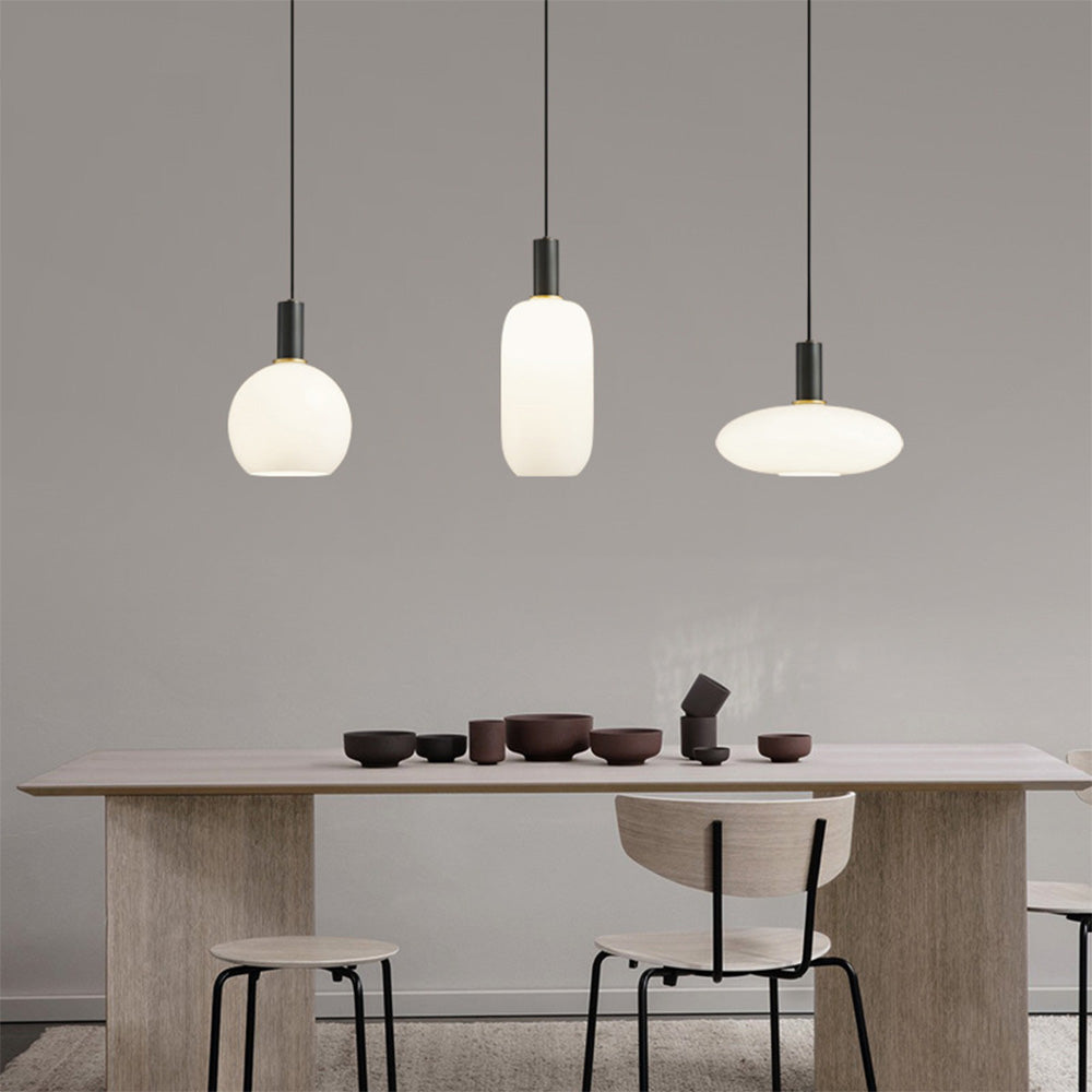 Iluminación Colgante Moderna para Isla de Cocina - Diseño Elegante en Latón y Vidrio 1