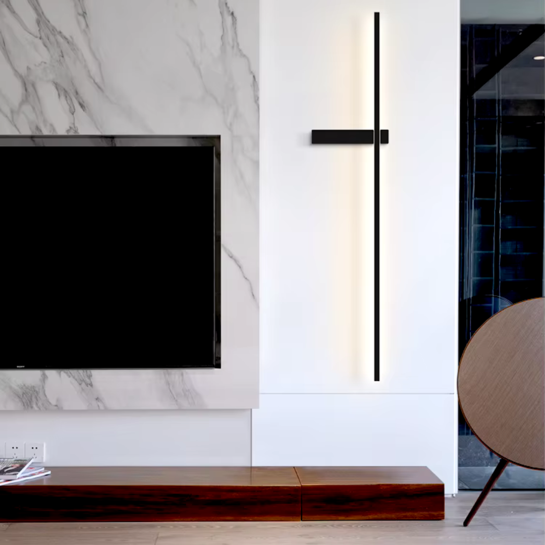Prisma: Aplique de Pared Multicolor de Diseño Lineal en Metal y Acrílico