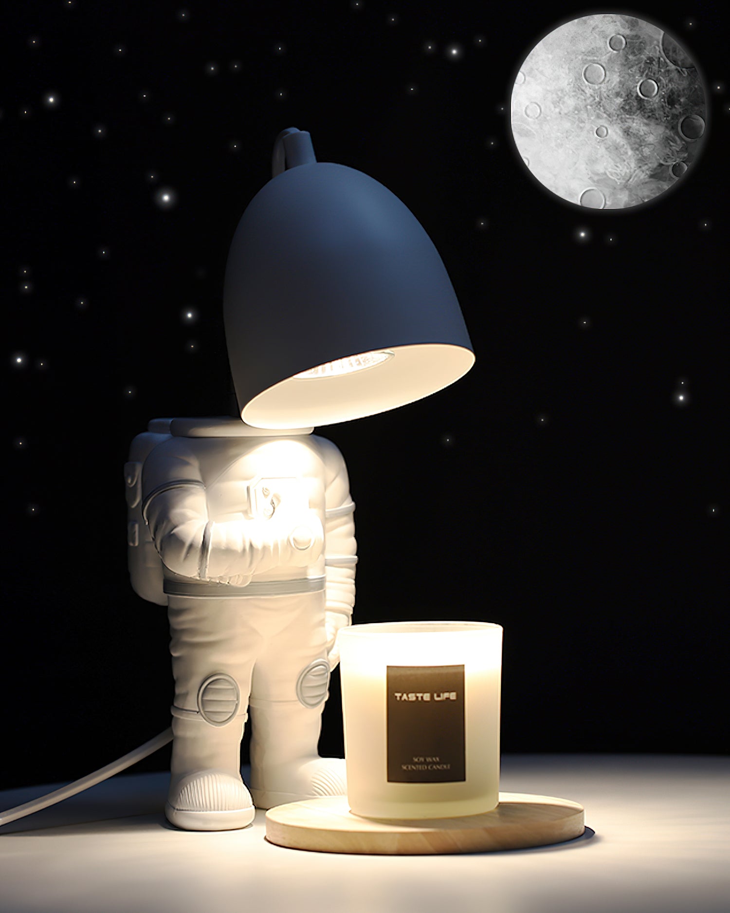 Lámpara Calentadora de Velas Astronauta con Diseño Imaginativo y Luz Focalizada 8
