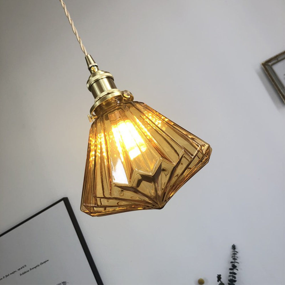 Lámpara Colgante de Cristal y Latón para Cocina – Elegante y Moderna 1