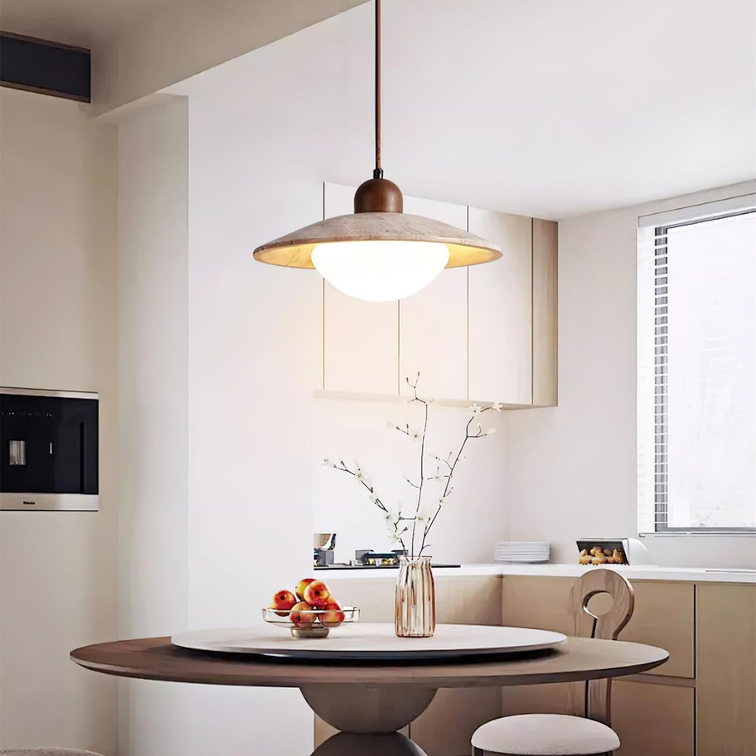Lámpara Colgante de Travertino y Vidrio, Diseño Moderno y Rústico, Ideal para Techo – Beige y Blanco, 25 cm Diámetro 1