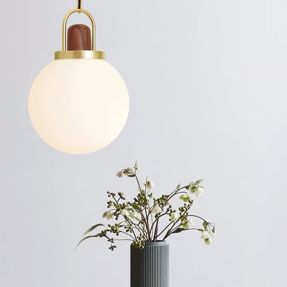 Lámpara Colgante de Vidrio con Acabado Dorado y Madera de Nogal – Diseño Elegante para Comedor y Sala de Estar 7