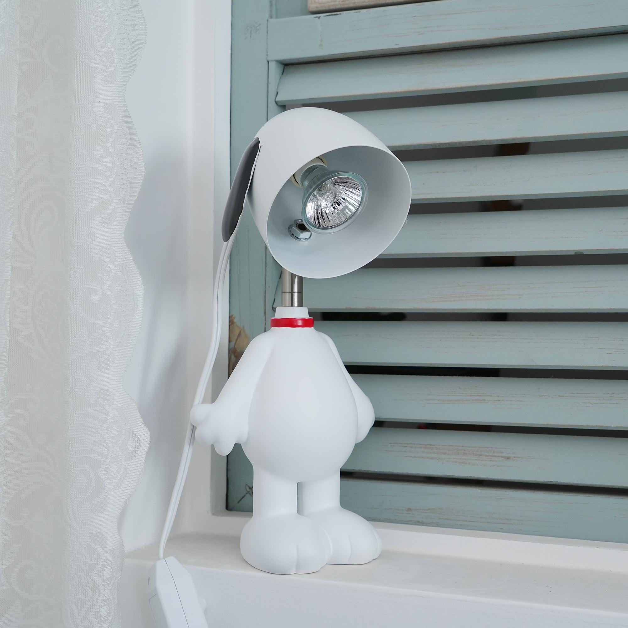 Lámpara Decorativa Calentadora de Cera Snoopy, Diseño Único en Resina y Metal, Luz Suave para Aromaterapia, Uso Interior 3