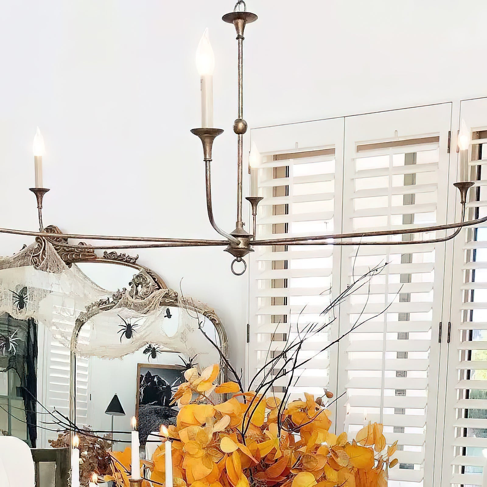 Lámpara de Araña Elegante de Candelabro en Bronce y Metal con Bombillas LED, Tamaño Ajustable y Acabados de Hoja de Oro 7