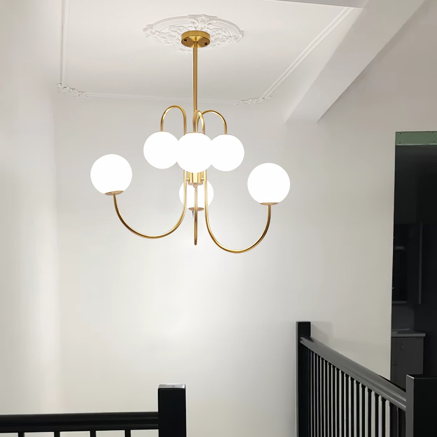 Lámpara de Araña Gooseneck de Hierro Forjado y Vidrio – Diseño Elegante para Interiores Modernos 5