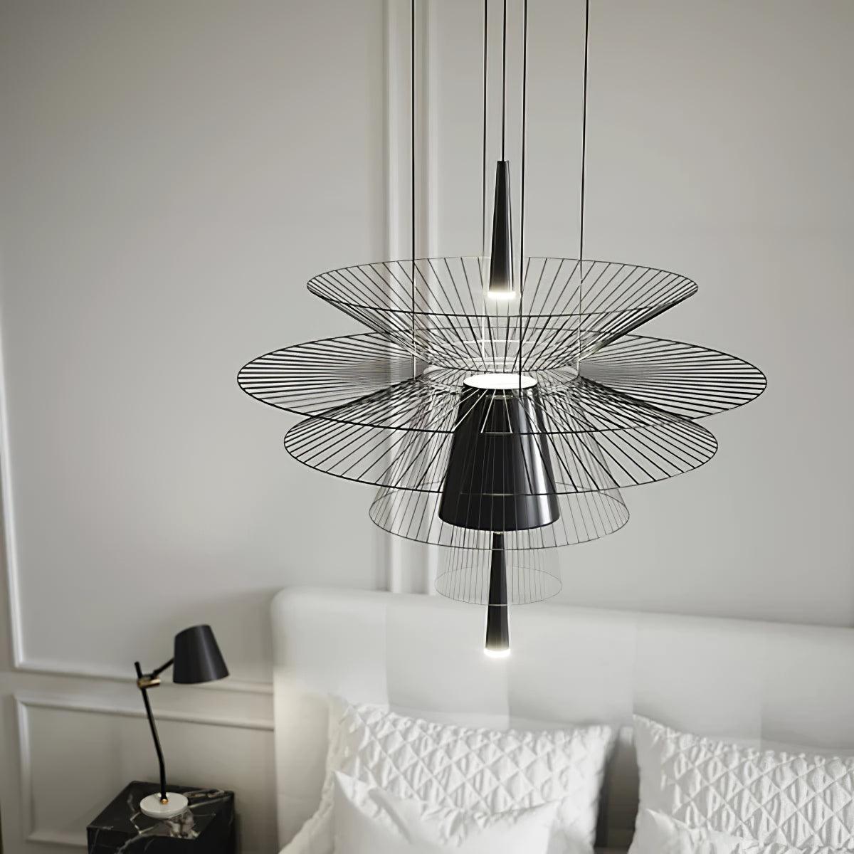 Lámpara de Araña Gravity Moderna con Iluminación LED en Dorado y Negro, Disponible en Dos Tamaños de 40 y 60 cm 3