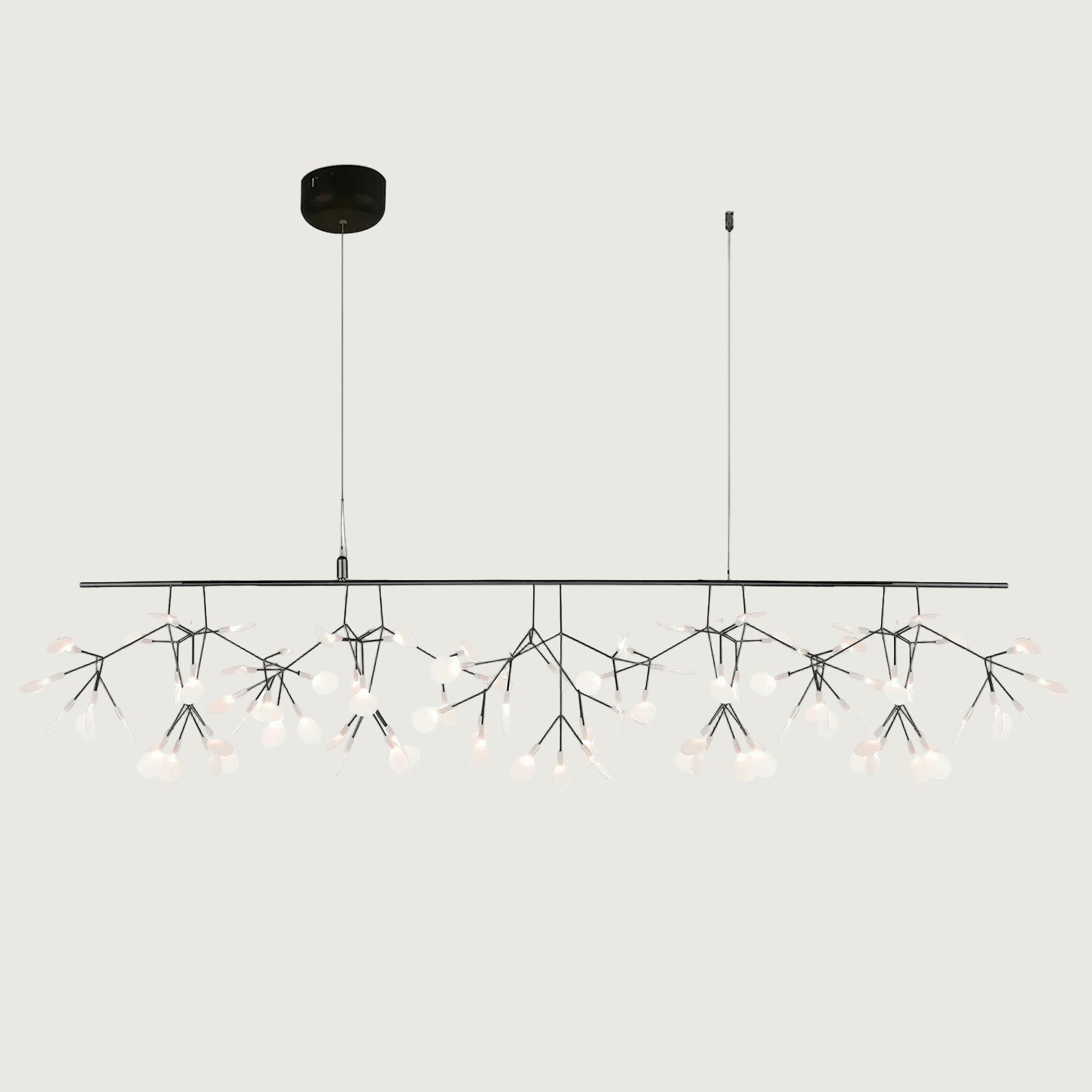 Lámpara de Araña LED Negra Floral con Control Remoto, Tamaños Personalizables y Compatible con Techos Inclinados 14