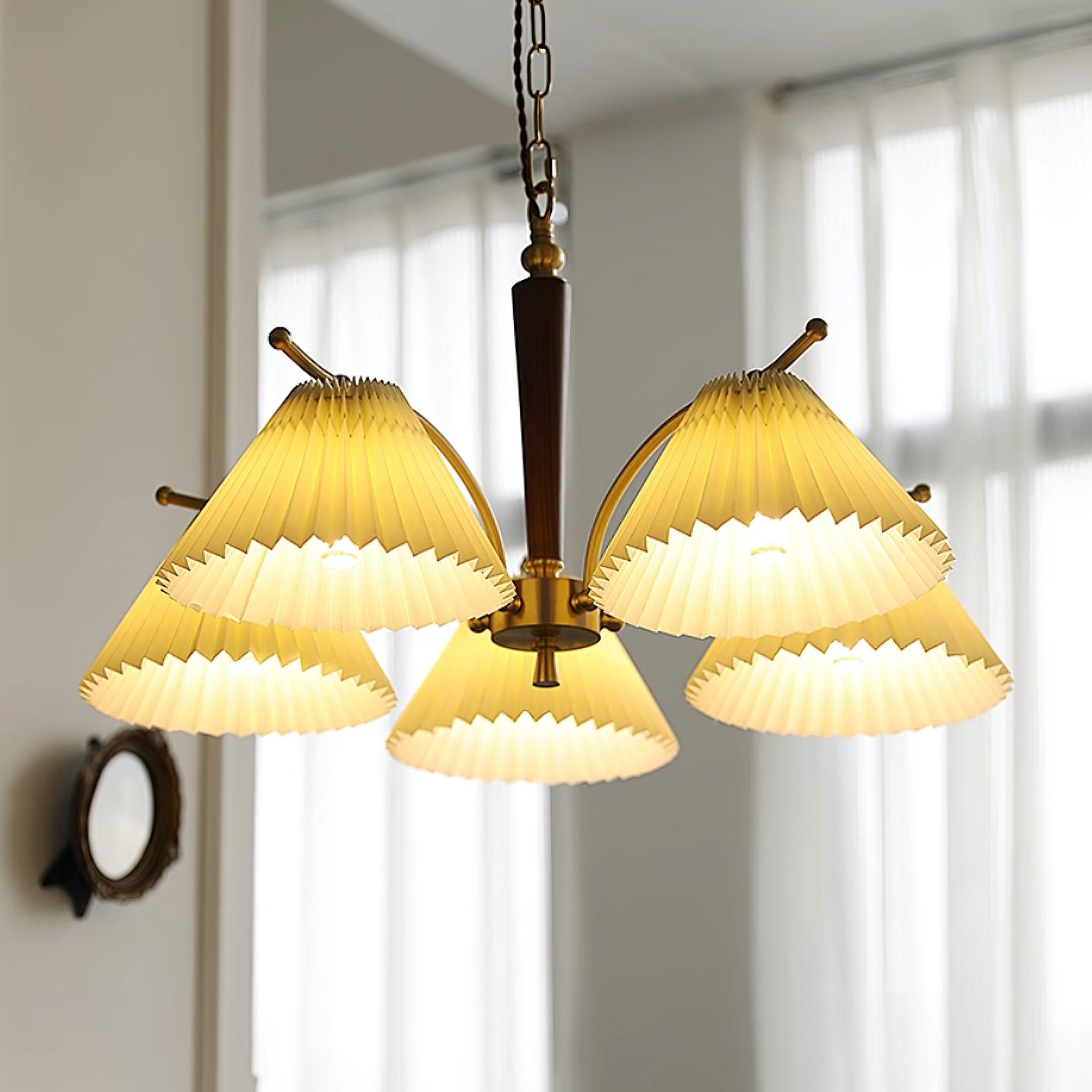 Lámpara de Araña Plisada Suki de 3 y 5 Luces con Pantalla de Tela Blanca y Cuerpo de Madera 7