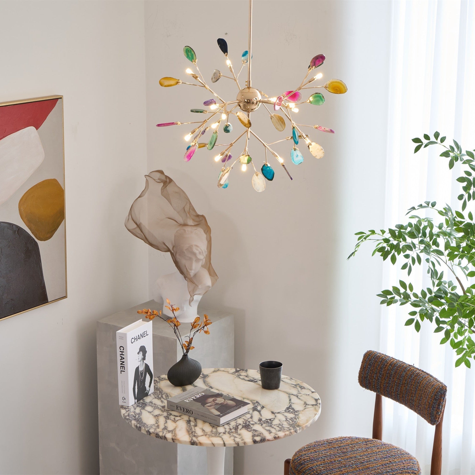 Lámpara de Araña de Ágata Multicolor con Brazo Dorado y Altura Ajustable – Diseño Elegante para Hogar y Oficina 3