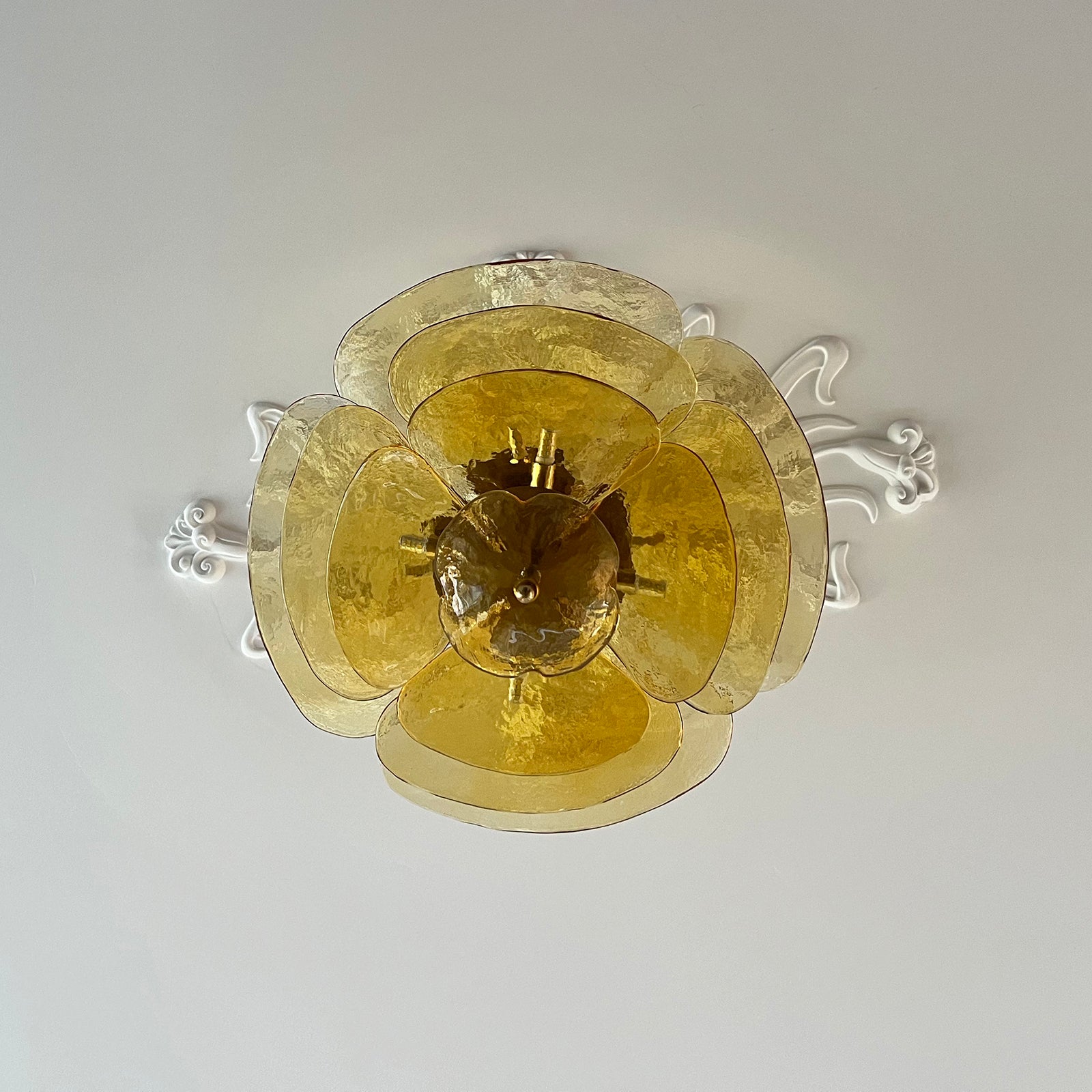 Lámpara de Cristal Lilypad – Elegante Araña de Vidrio para Iluminación Interior 3